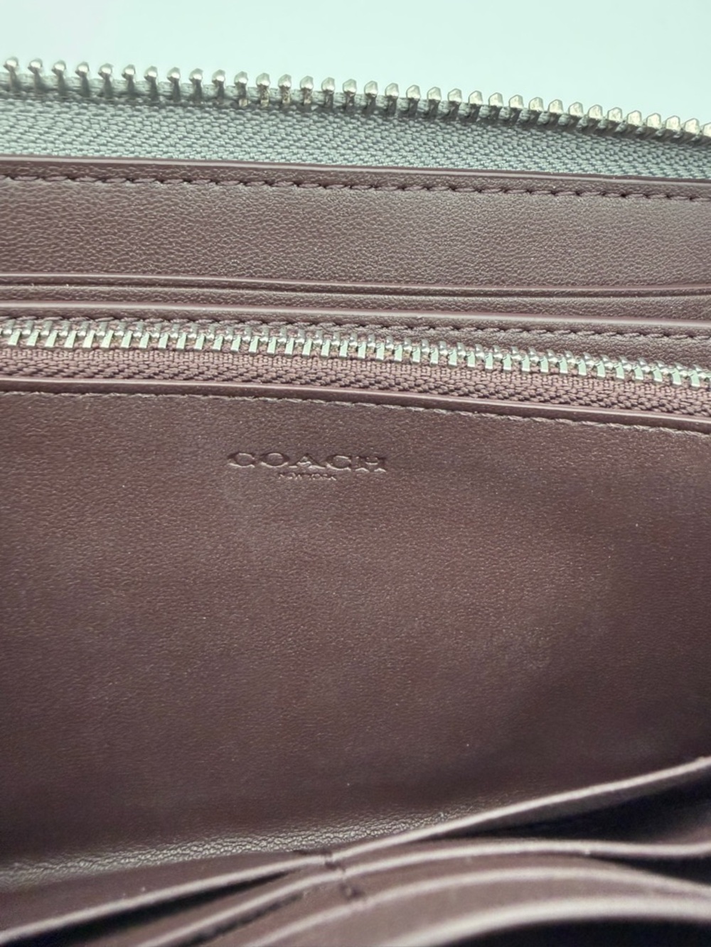 Coach New York Pebbled Leather Zip Around Wristlet Wallet Gray Silver Hardware - Picture 6 of 9